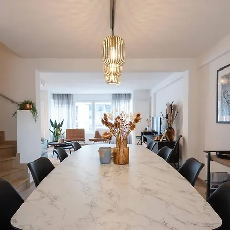 Spacious Penthouse For 8 People In The Centre Ostenda