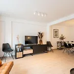 Daire Spacious Penthouse For 8 People In The Centre Oostende