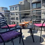 Daire Spacious Penthouse For 8 People In The Centre Oostende