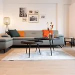Daire Spacious Penthouse For 8 People In The Centre Oostende
