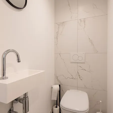 Spacious Penthouse For 8 People In The Centre *