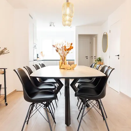 Spacious Penthouse For 8 People In The Centre Apartmán